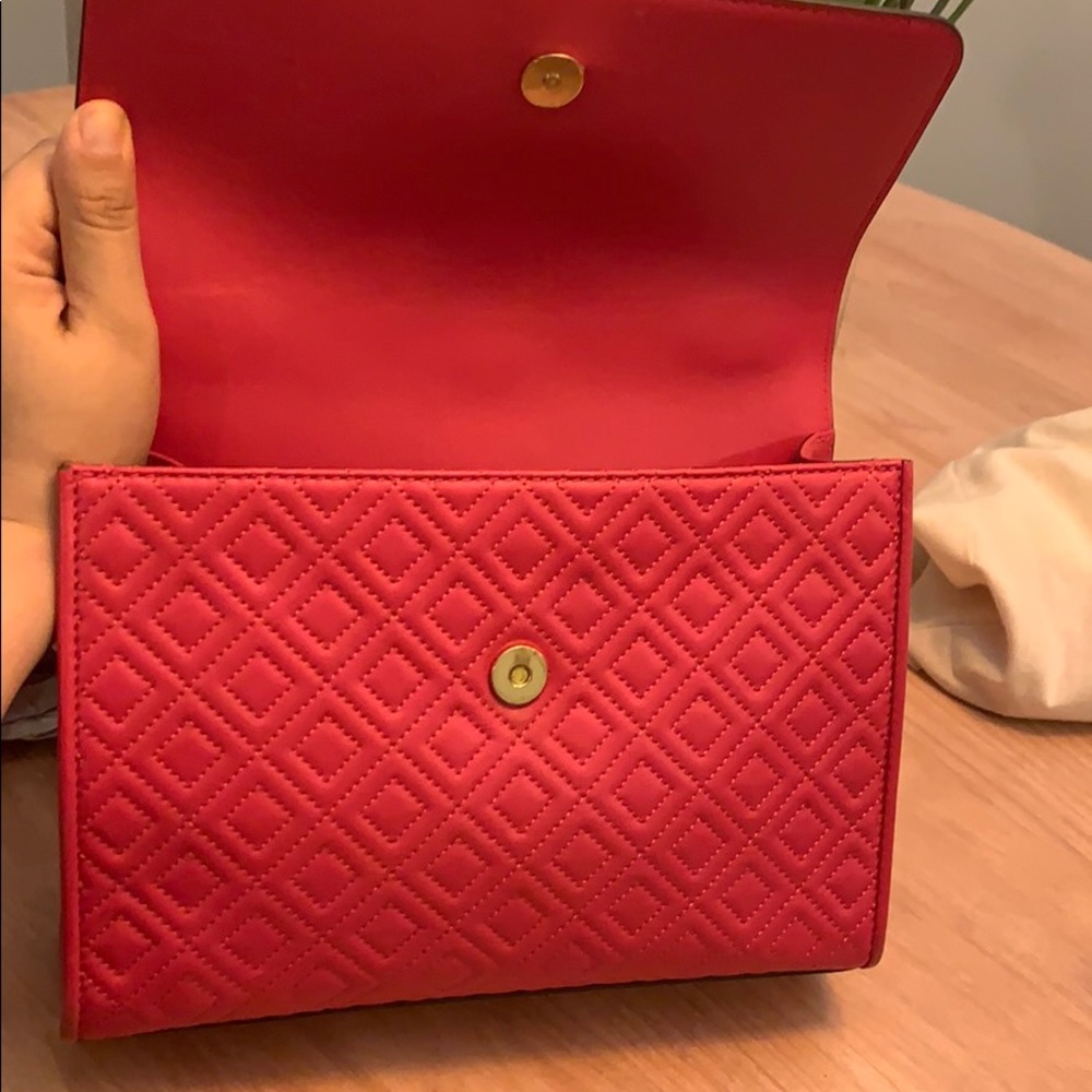 Tory Burch Fleming  Shoulder Bag. - Picture 4 of 5